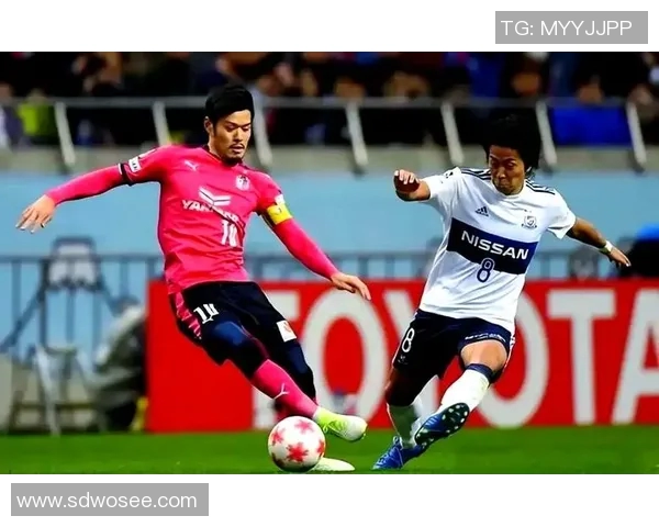 东京绿茵与泽维的激烈对决揭示足球战术与团队协作的完美结合